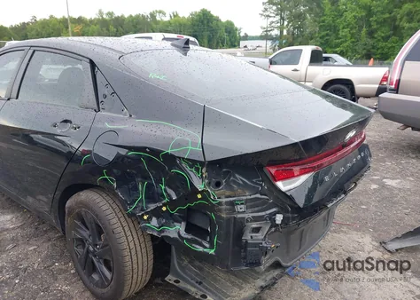 2022 Hyundai Elantra Sel z USA, uszkodzony, nr VIN 5NPLS4AG4NH085719